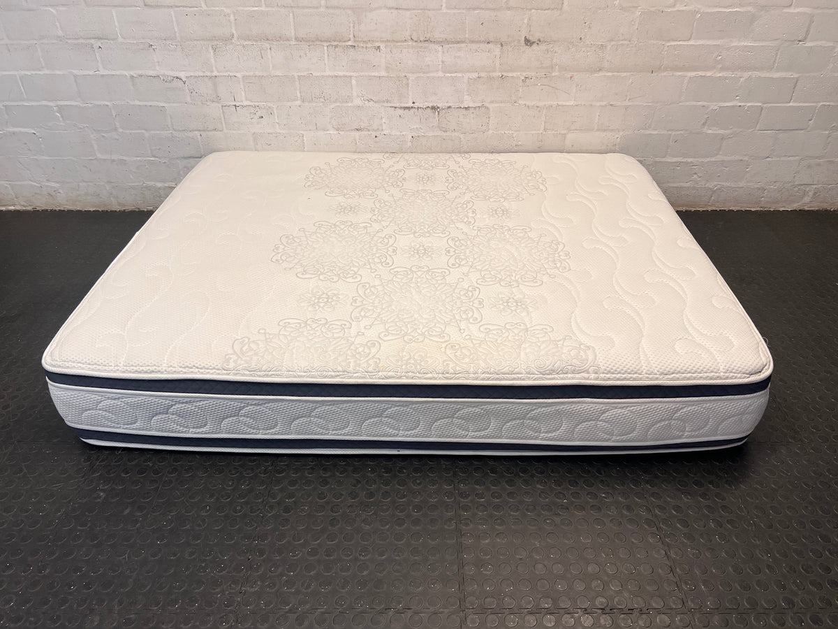 Therapedic Royal Collection Queen Size Mattress — Great Condition Mattress Only – top view