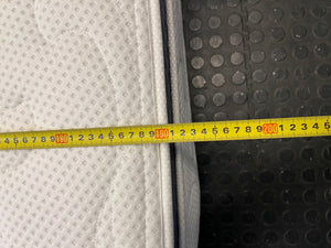 Therapedic Royal Collection Queen Size Mattress — Great Condition Mattress Only – width measurement