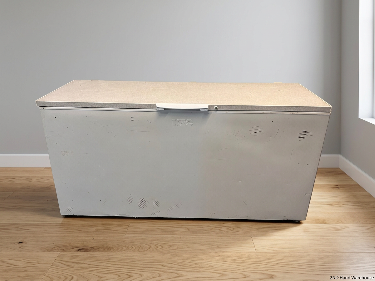 KIC 600L Large White Chest Freezer — Unit Not Reaching Freezing Temperature; Cosmetic Scuffs – styled product image