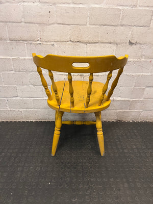 Yellow Farmhouse Style Wooden Outdoor Chair — Cracked Seat and Worn Paintwork – condition detail