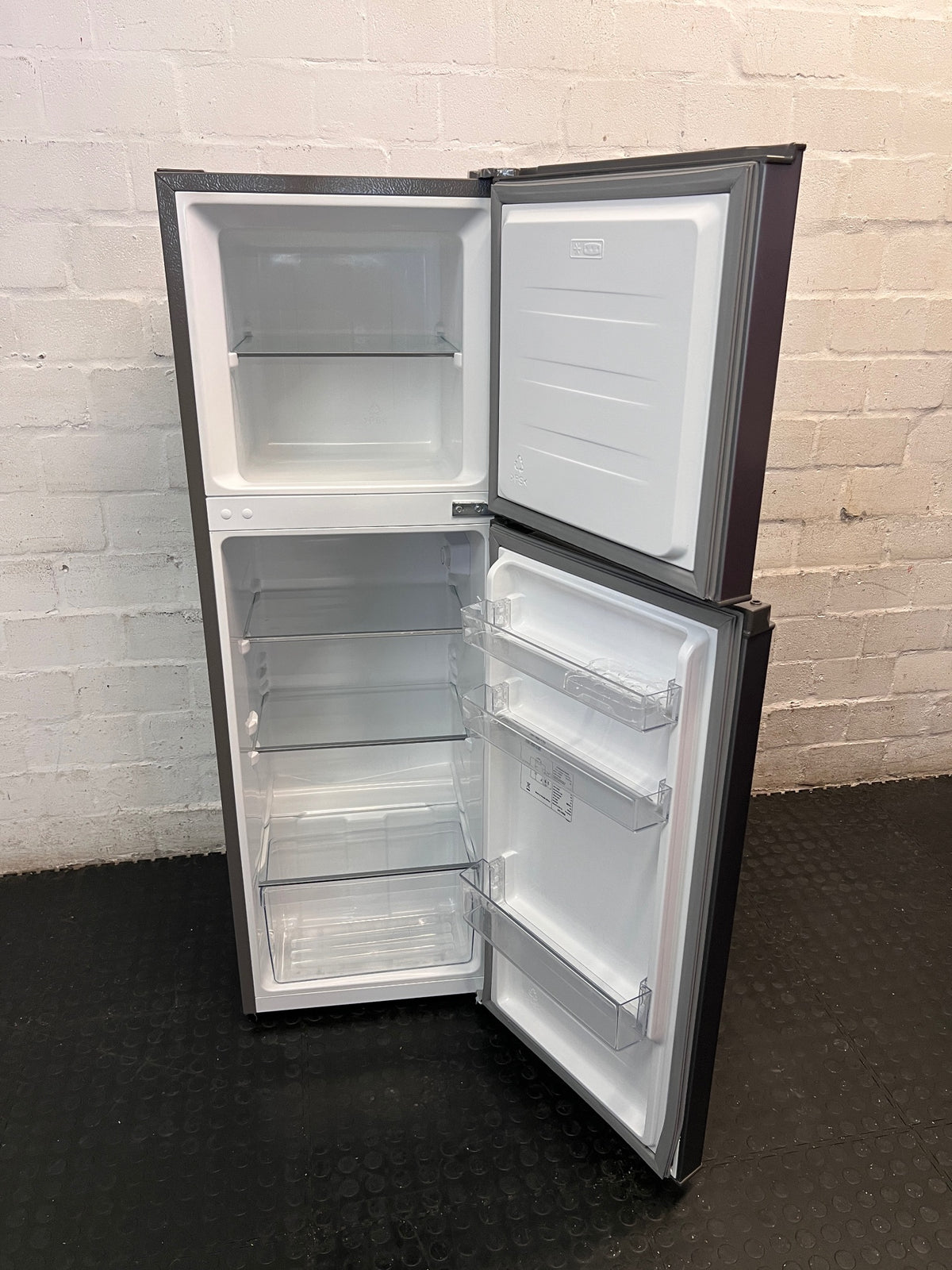Hisense Silver Top-Mount Fridge-Freezer — Good Working Order – side view