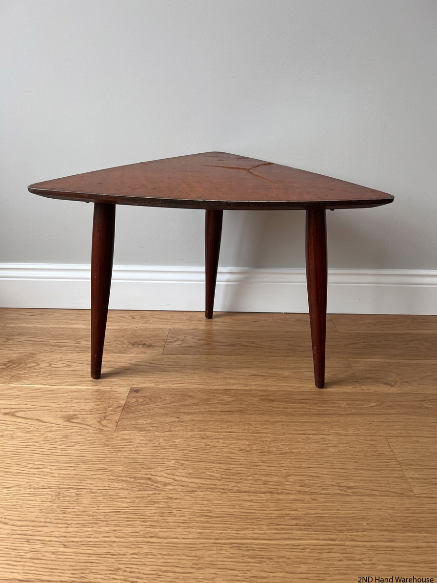Triangular Wooden Side Table with Tapered Legs – styled product image