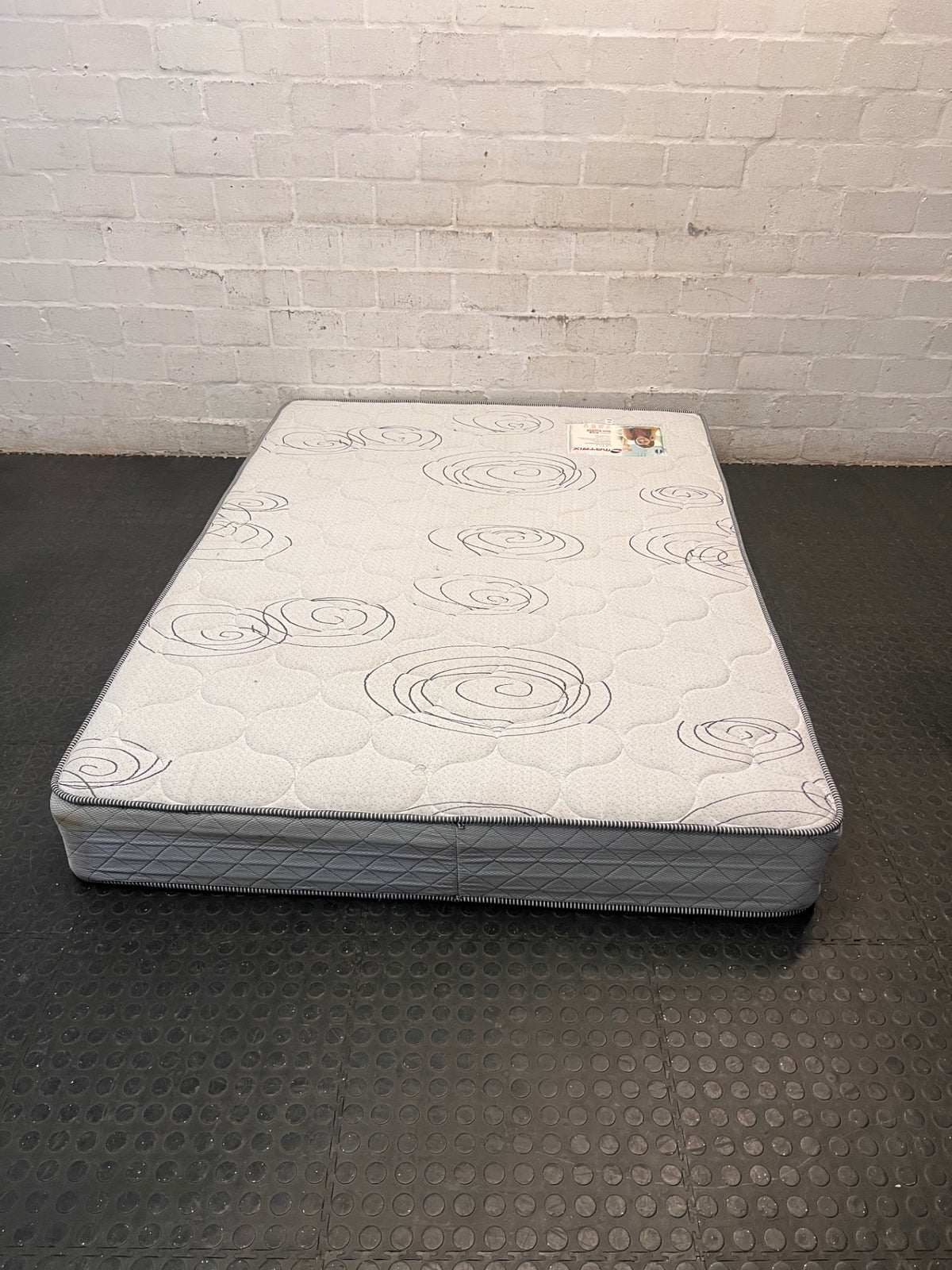 Rest Assured Matrix Vito Double Mattress — Fair Used Condition – condition detail
