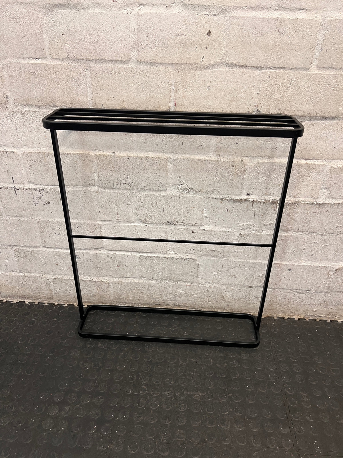 Minimalist Freestanding Black Metal Towel Rail – main front view