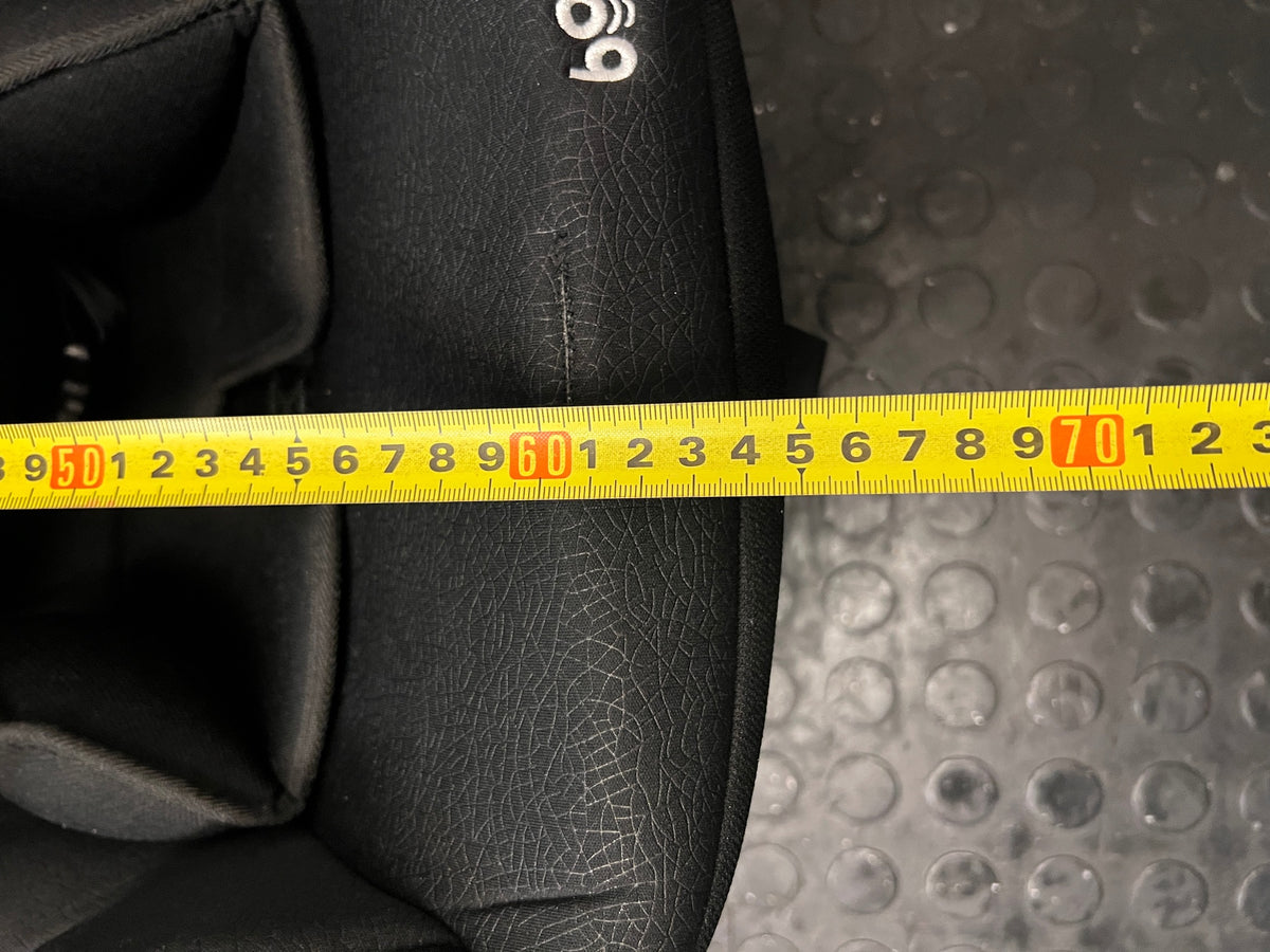 Bounce Infant Car Seat with Carry Handle — Clean and Tested – width measurement