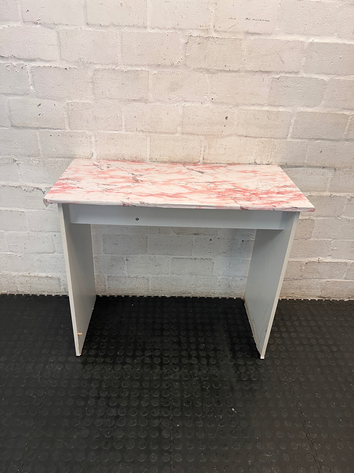 White Office Desk with Marble Pattern Top — Damaged Surface and Fair Condition – condition detail