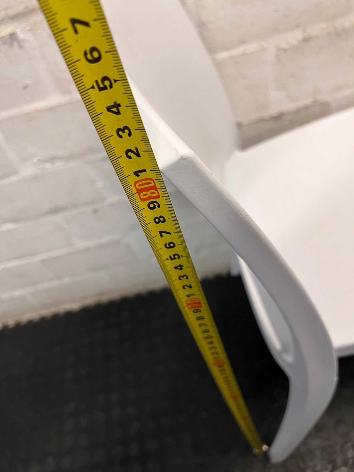 Contempary White Moulded Plastic Chair — Good Working Order – height measurement