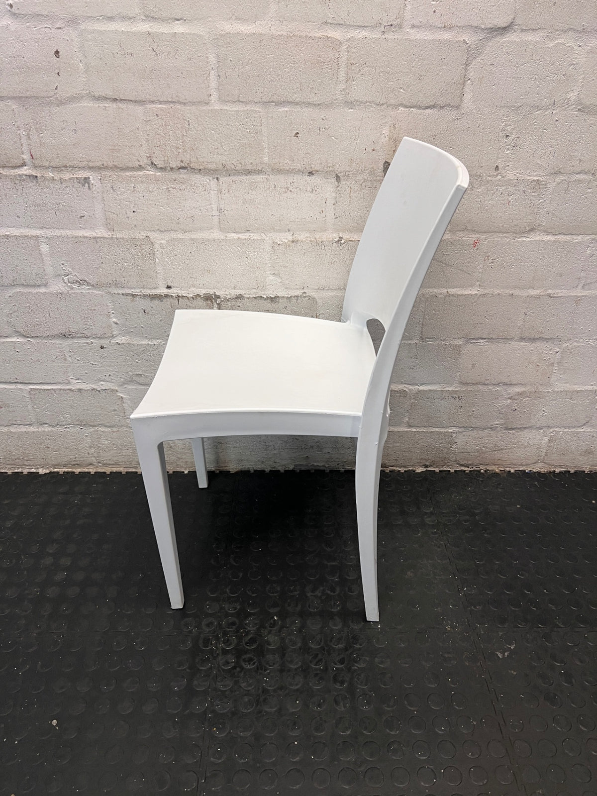 Contempary White Moulded Plastic Chair — Good Working Order – side view