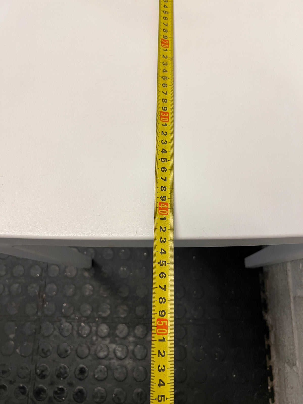 Contempary White Moulded Plastic Chair — Good Working Order – width measurement