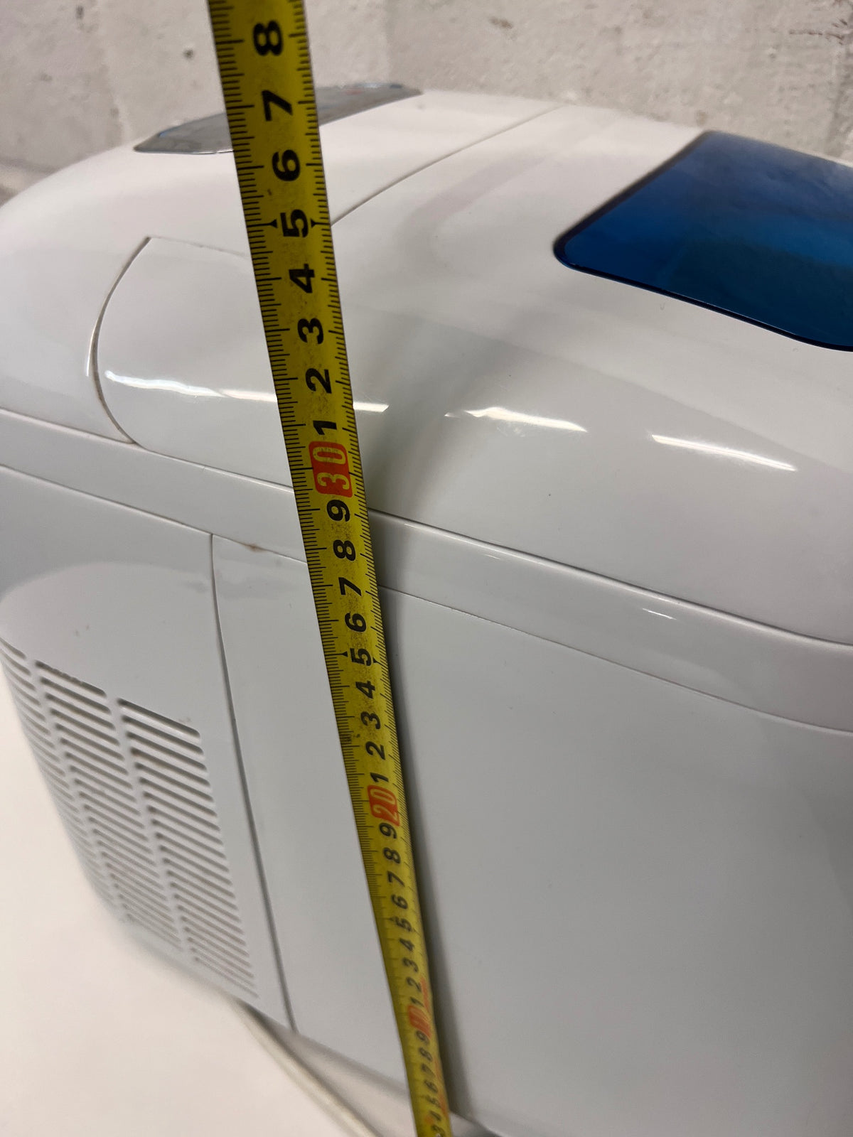Ottimo White Countertop Ice Maker — Good Working Order – height measurement