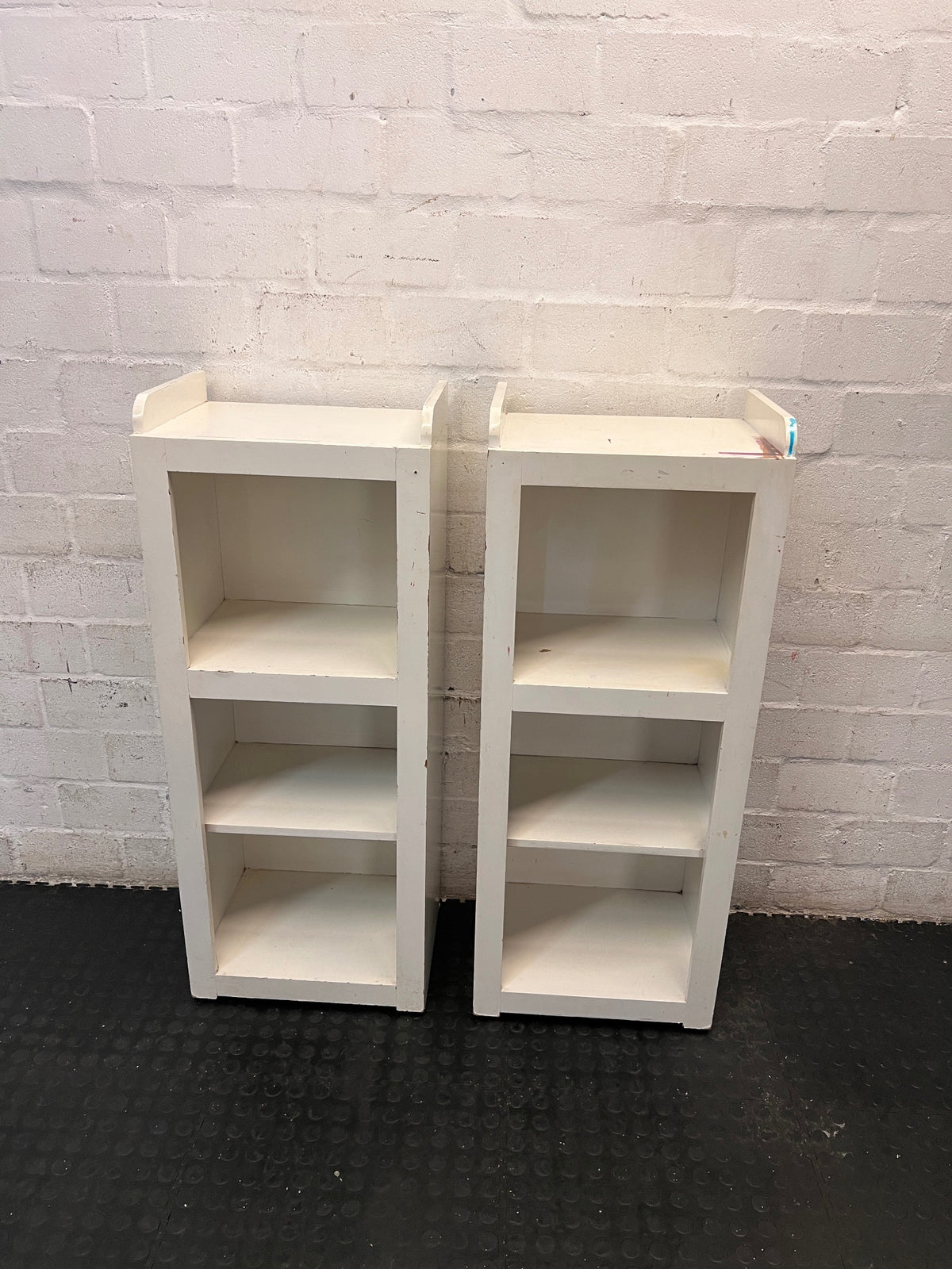 Compact White 3-Tier Bookshelf — Surface Scratches – side view