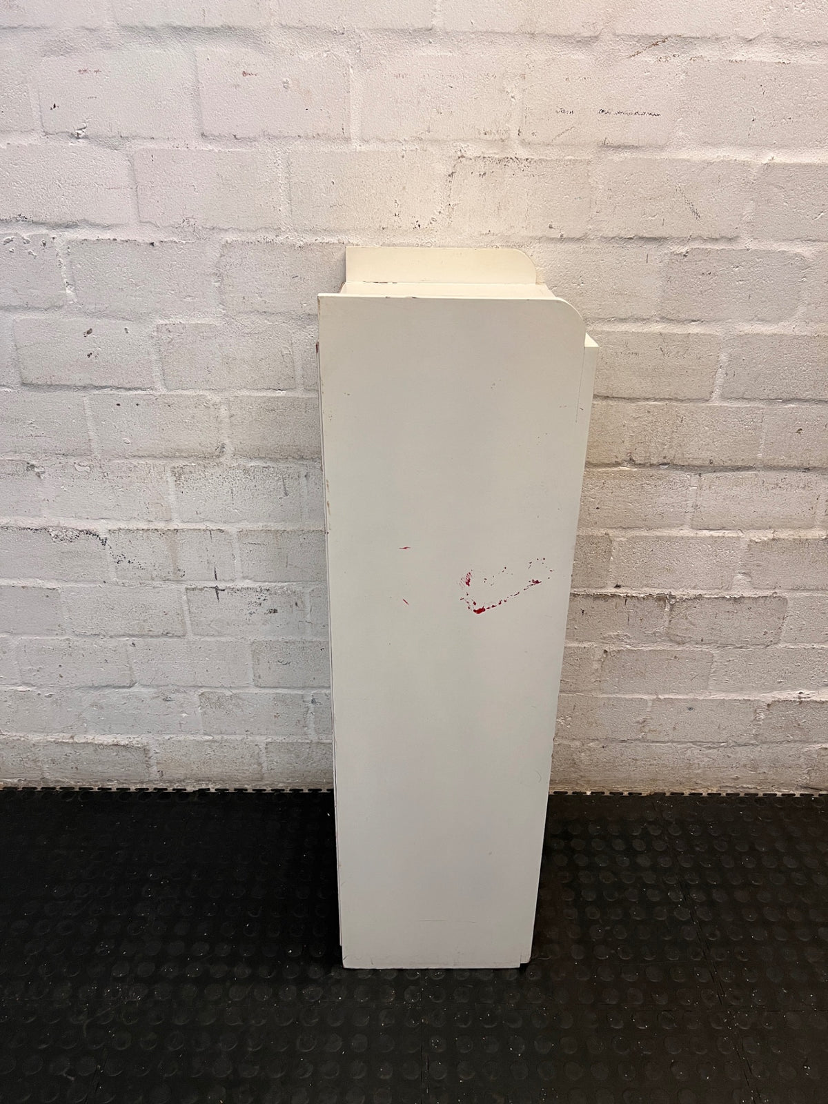 Compact White 3-Tier Bookshelf — Surface Scratches – top view
