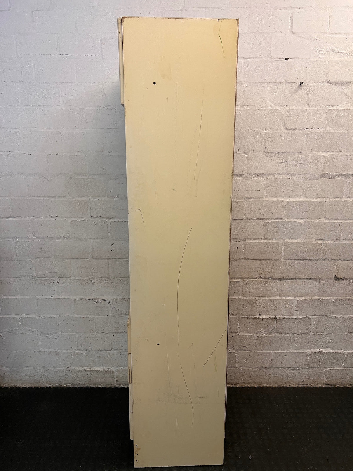 Tall Off-White Vanity Dressing Unit with Mirror and Drawers – condition detail