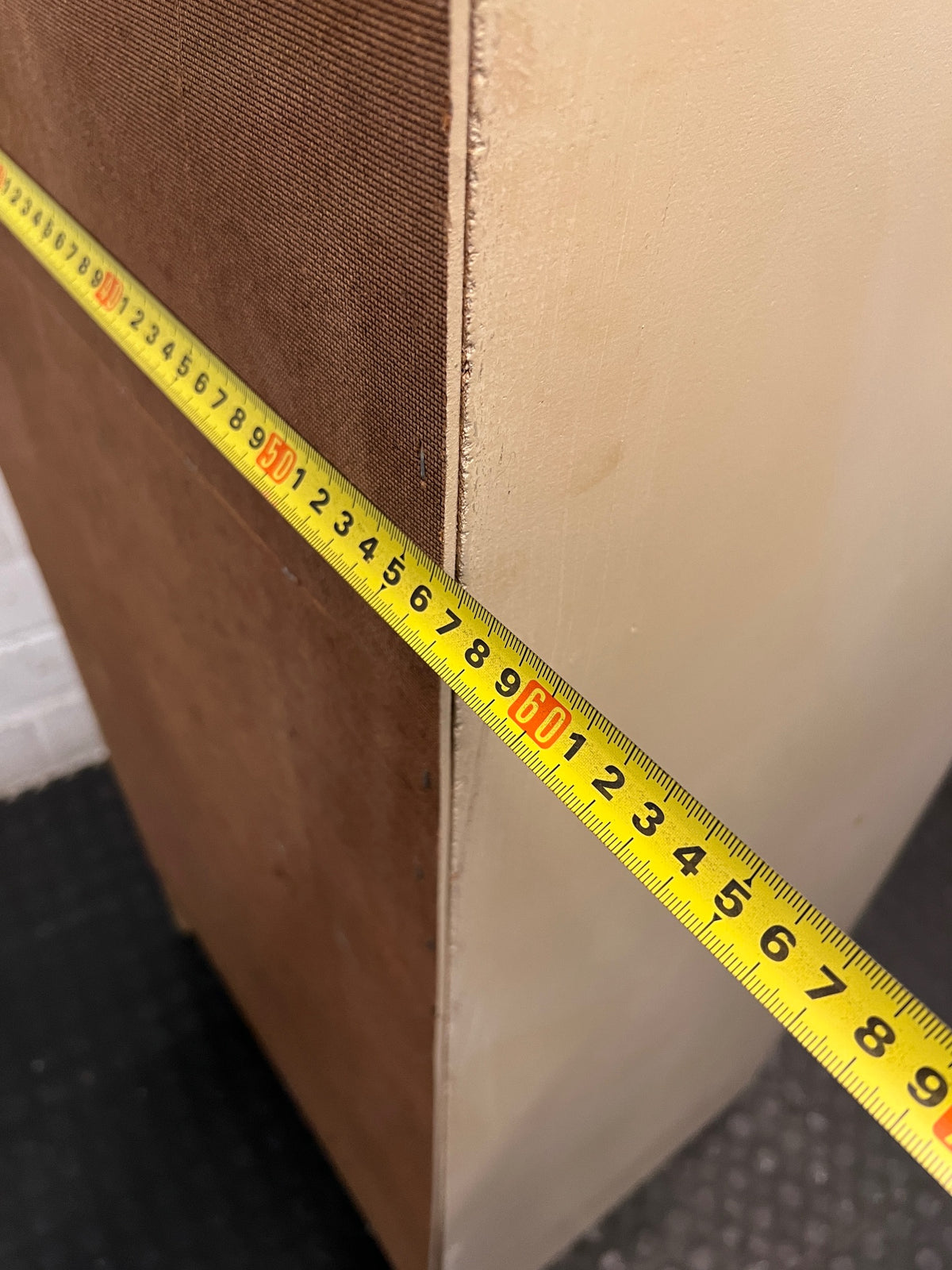 Tall Off-White Vanity Dressing Unit with Mirror and Drawers – width measurement