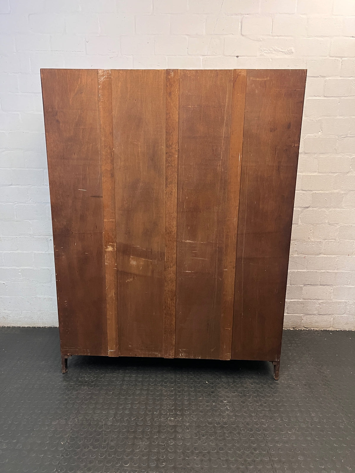 Three-Door Arched Wooden Wardrobe with Chevron Detail – back view