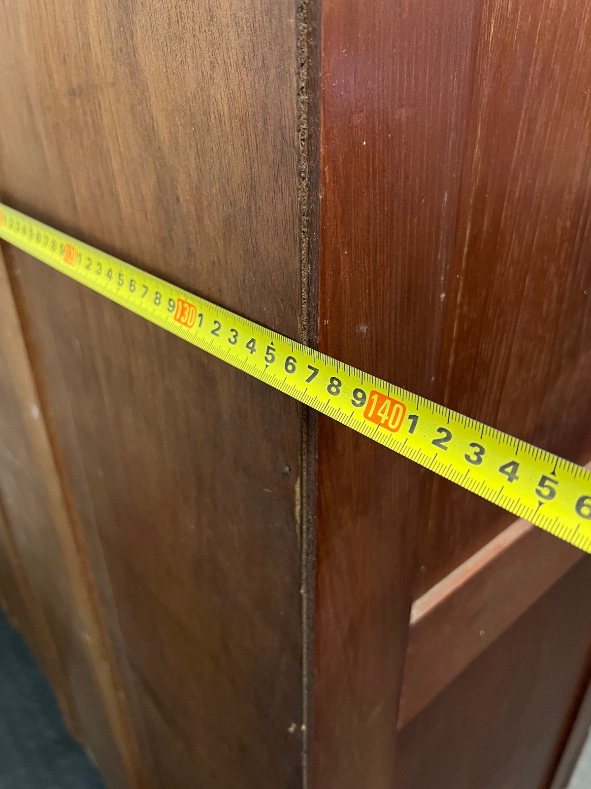 Three-Door Arched Wooden Wardrobe with Chevron Detail – depth measurement