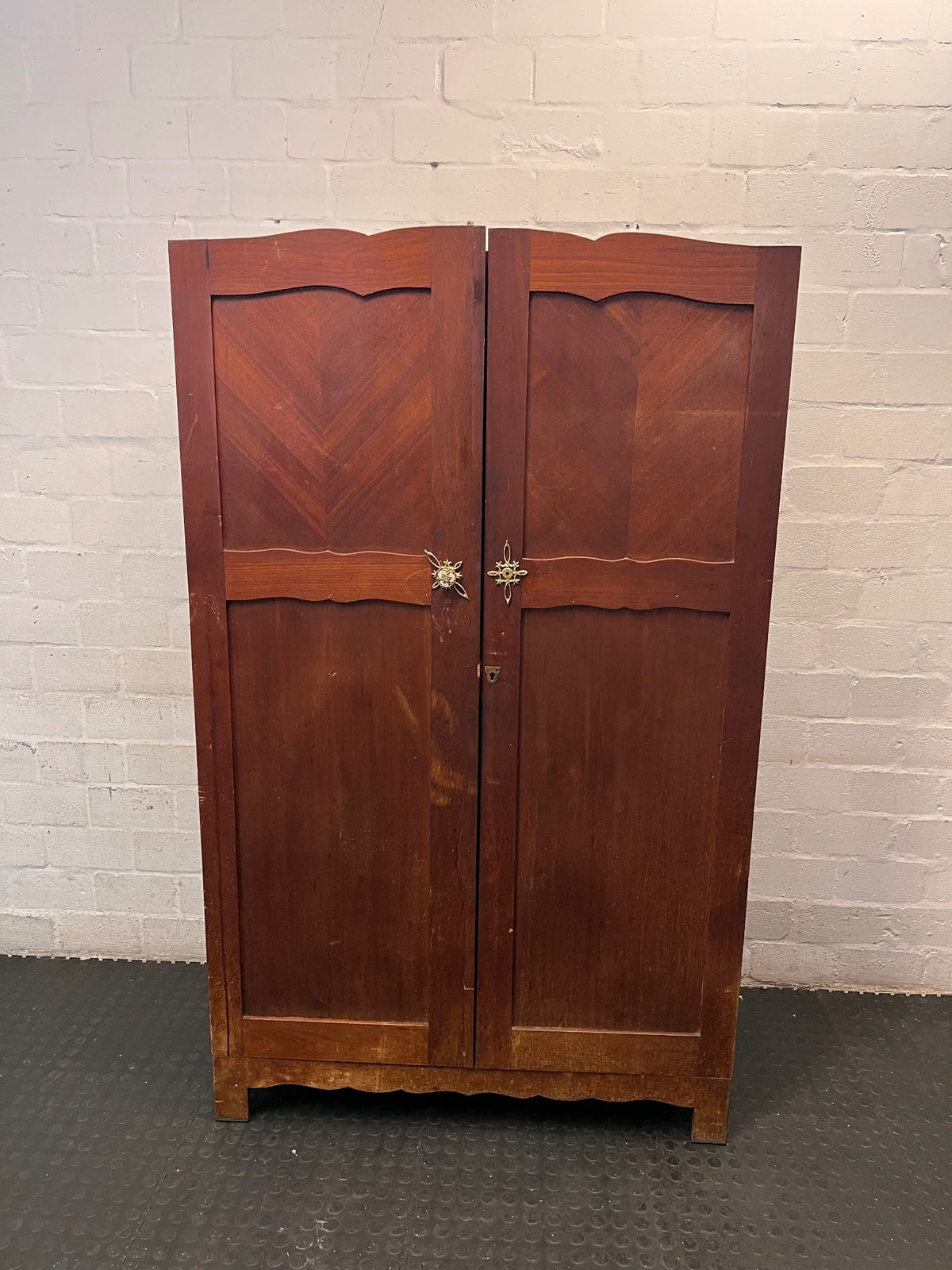 Vintage-Style Double Door Wooden Wardrobe – main front view