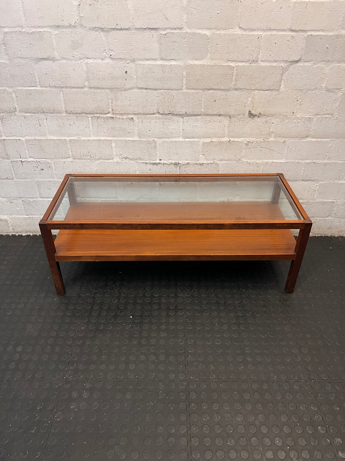 Mid-Century Style Wooden Coffee Table with Glass Top – condition detail