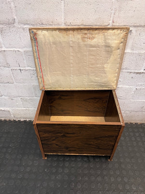 Tufted Corduroy Ottoman with Dark Wood Grain Finish – condition detail