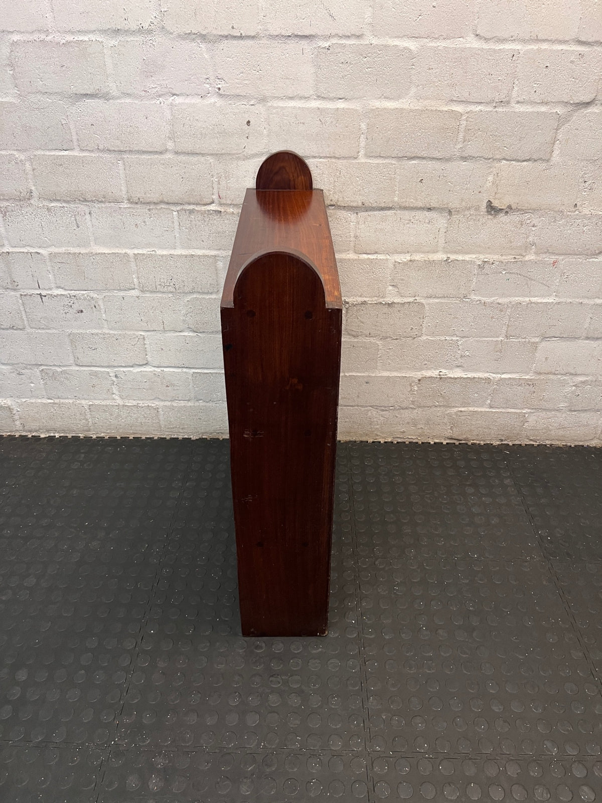 Wooden Bookshelf with Scalloped Detail – side view