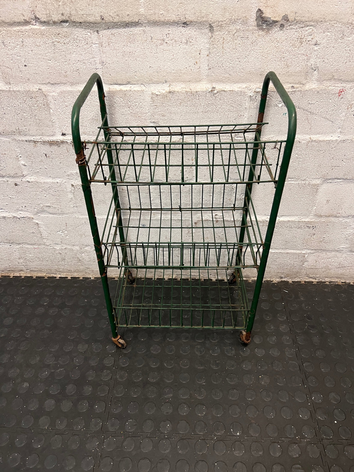 Green 3-Tier Metal Wire Utility Trolley – condition detail