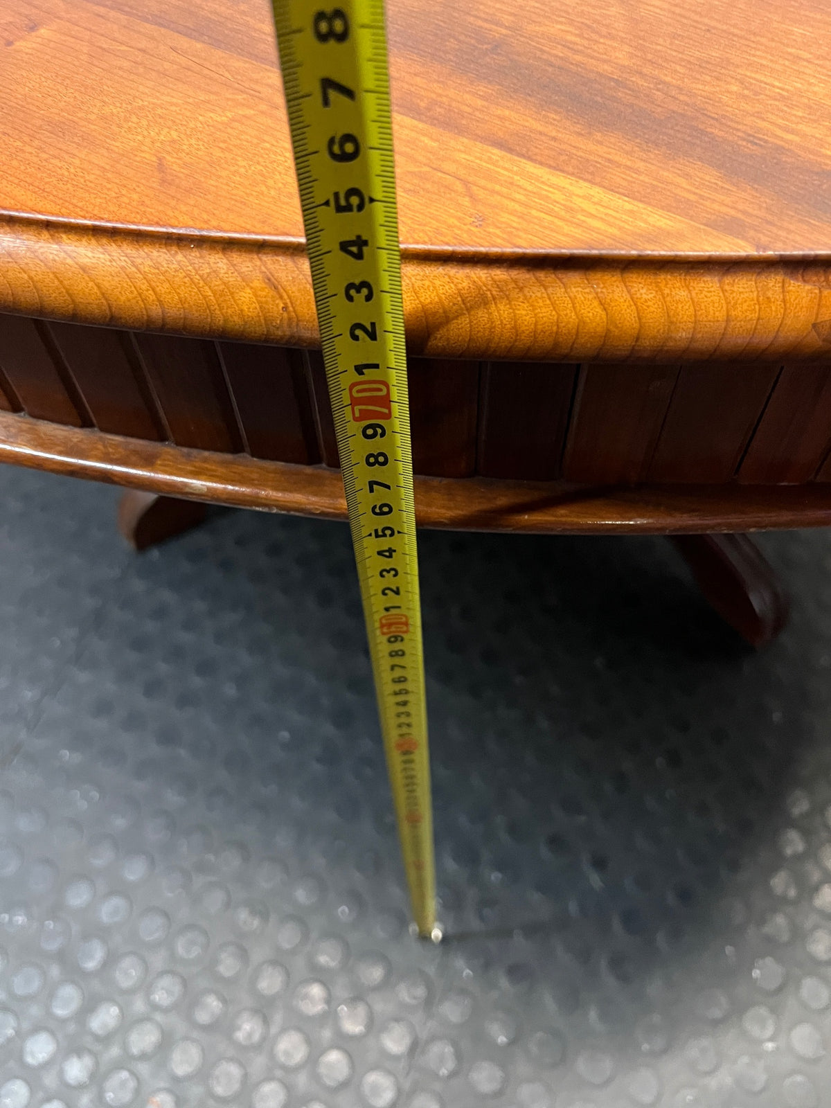 Circular Solid Imbuia Wood 6-Seater Dining Table — Great Condition – height measurement