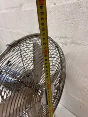 Kambrook Silver Metal Desk Fan — Good Working Order with Surface Rust – depth measurement