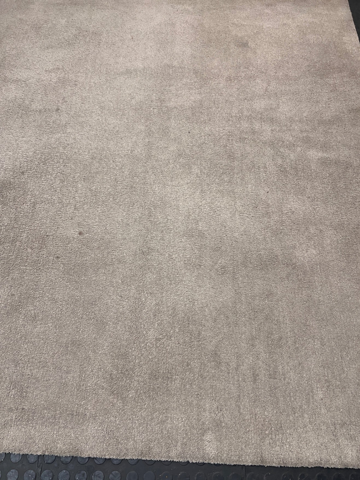 Neutral Beige Plush Area Rug (230cm x 160cm) – condition detail