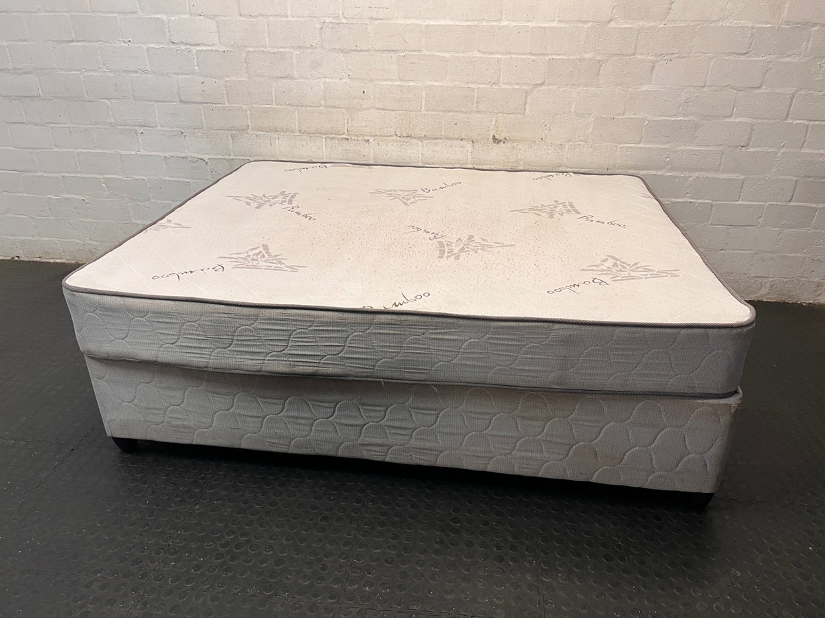 Durapedic Queen Base Set in Grey — Good Working Order – side view