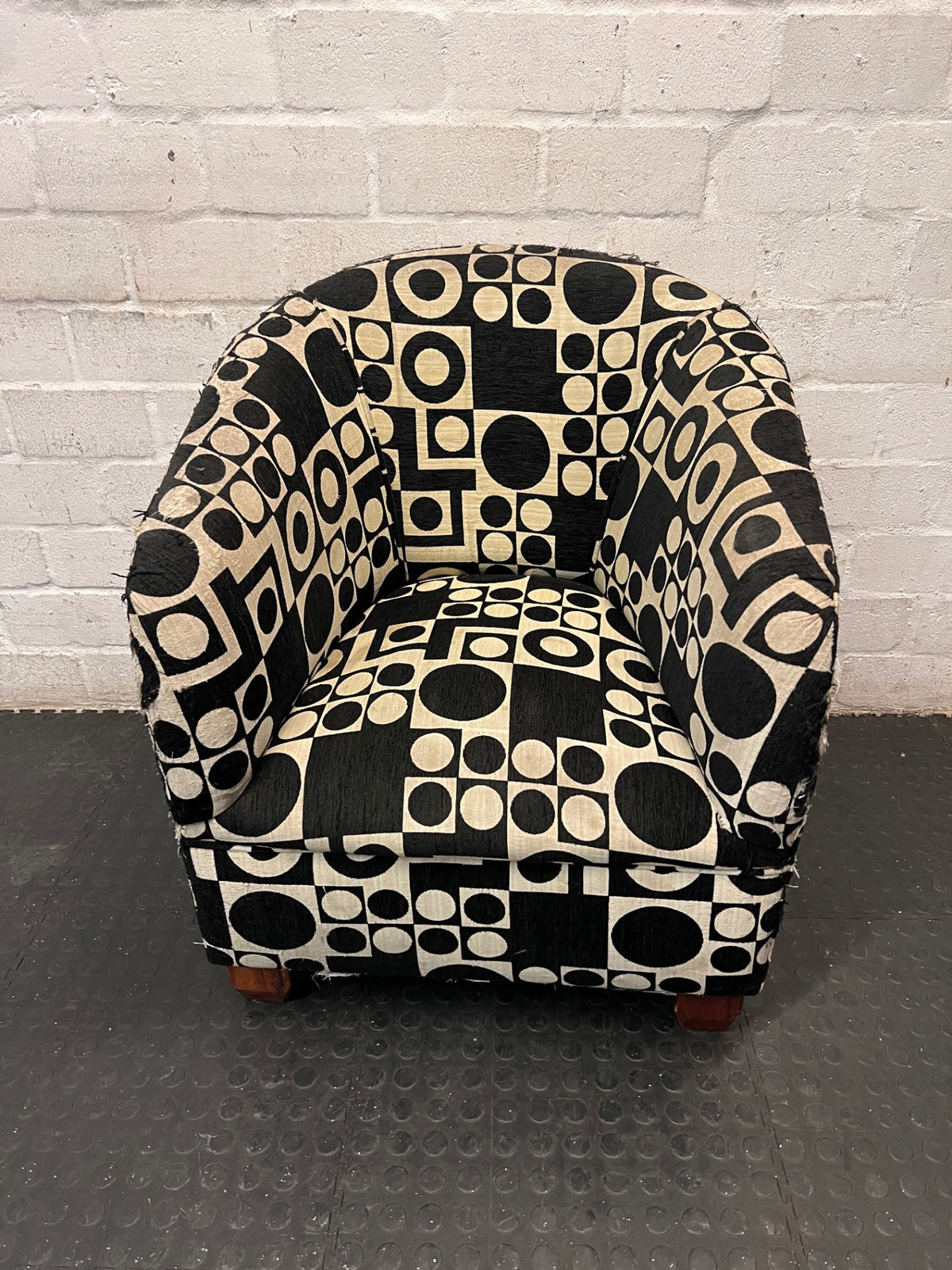 Geometric Pattern Tub Chair with Wooden Feet – main front view