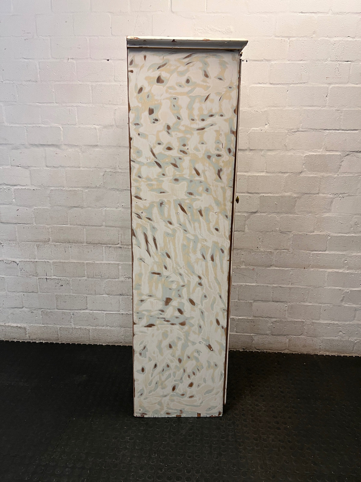 Distressed White Slim Single Door Wardrobe — Constructed from Recycled Material – condition detail