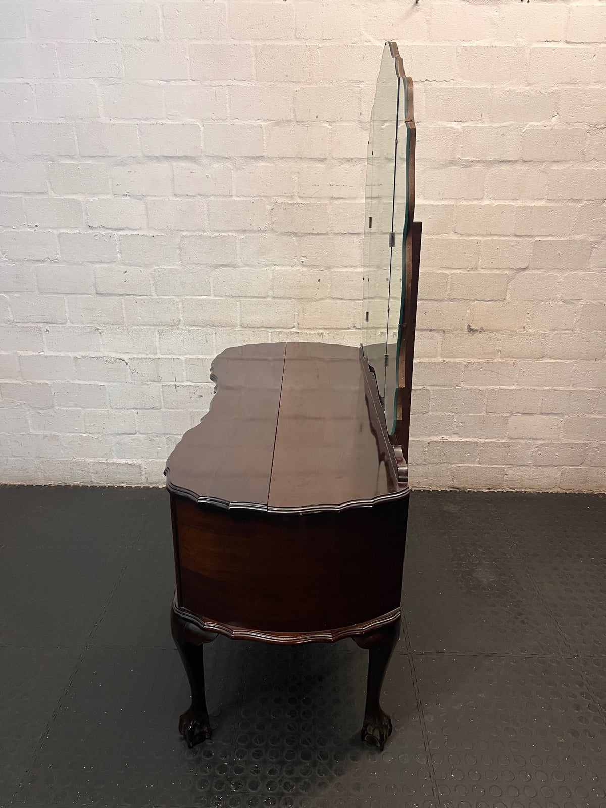 Vintage Style Triple Mirror Dressing Table with Ball & Claw Feet — Detached Side Mirror – condition detail