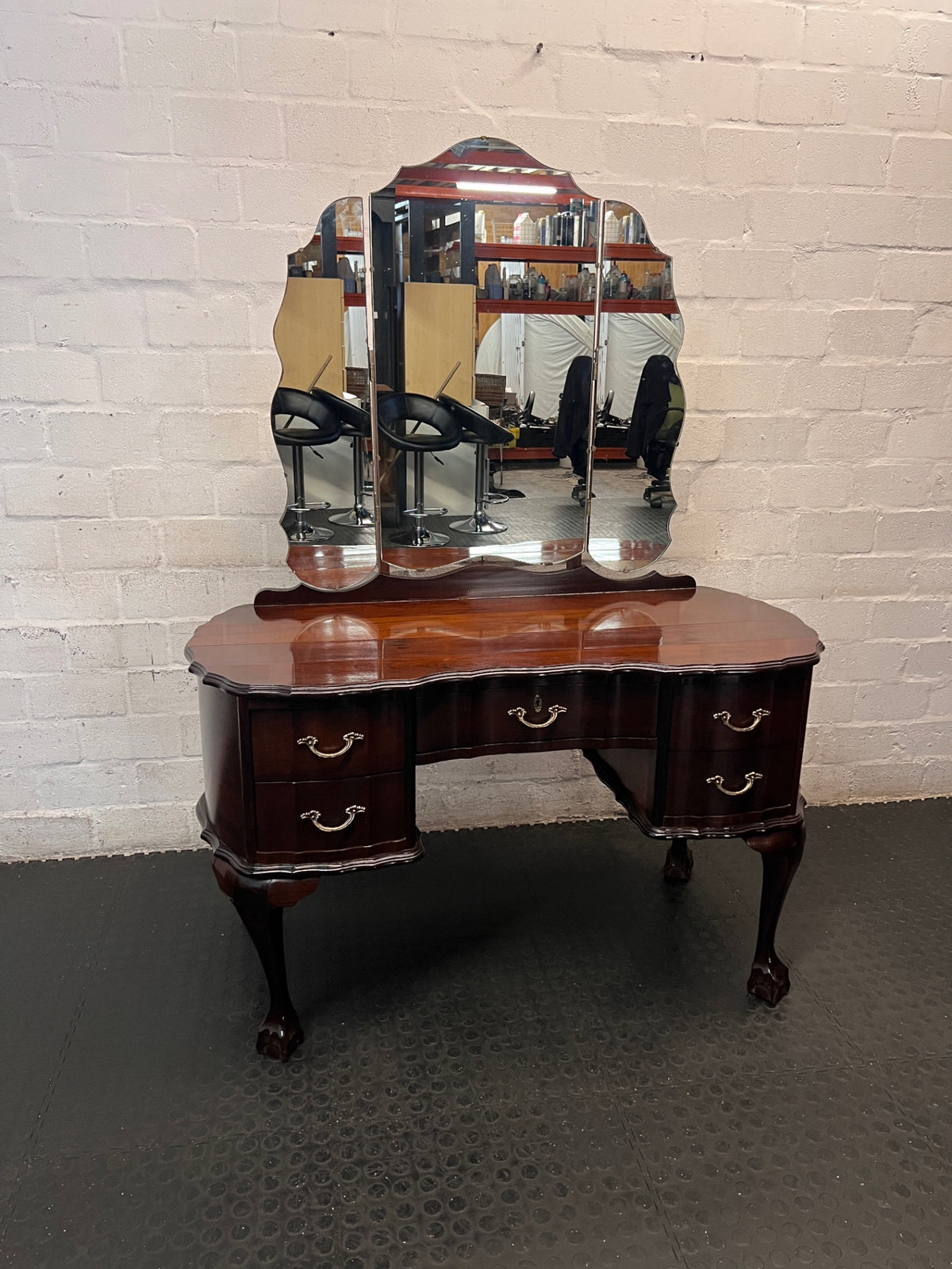 Vintage Style Triple Mirror Dressing Table with Ball & Claw Feet — Detached Side Mirror – main front view