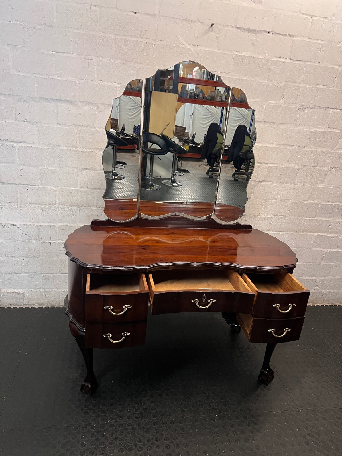 Vintage Style Triple Mirror Dressing Table with Ball & Claw Feet — Detached Side Mirror – side view