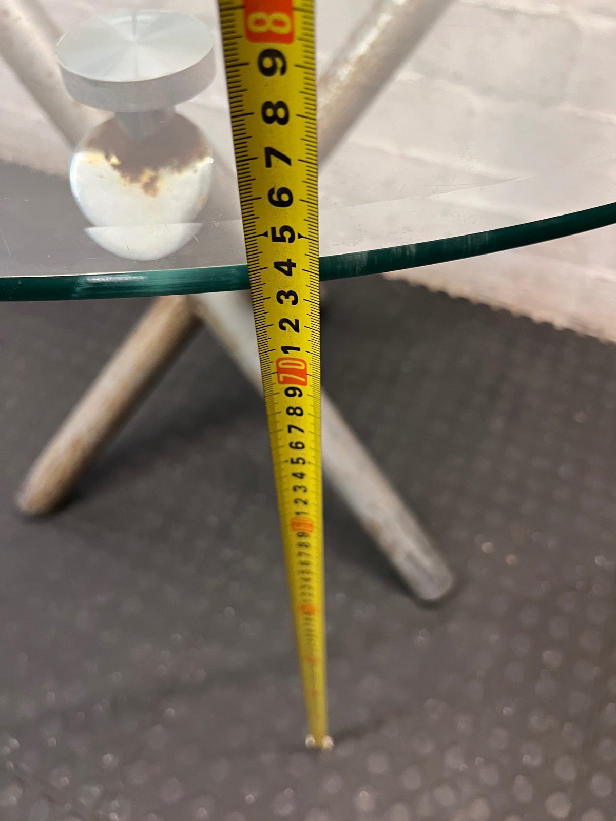 Round Glass Top Table with Metal Tripod Base – height measurement