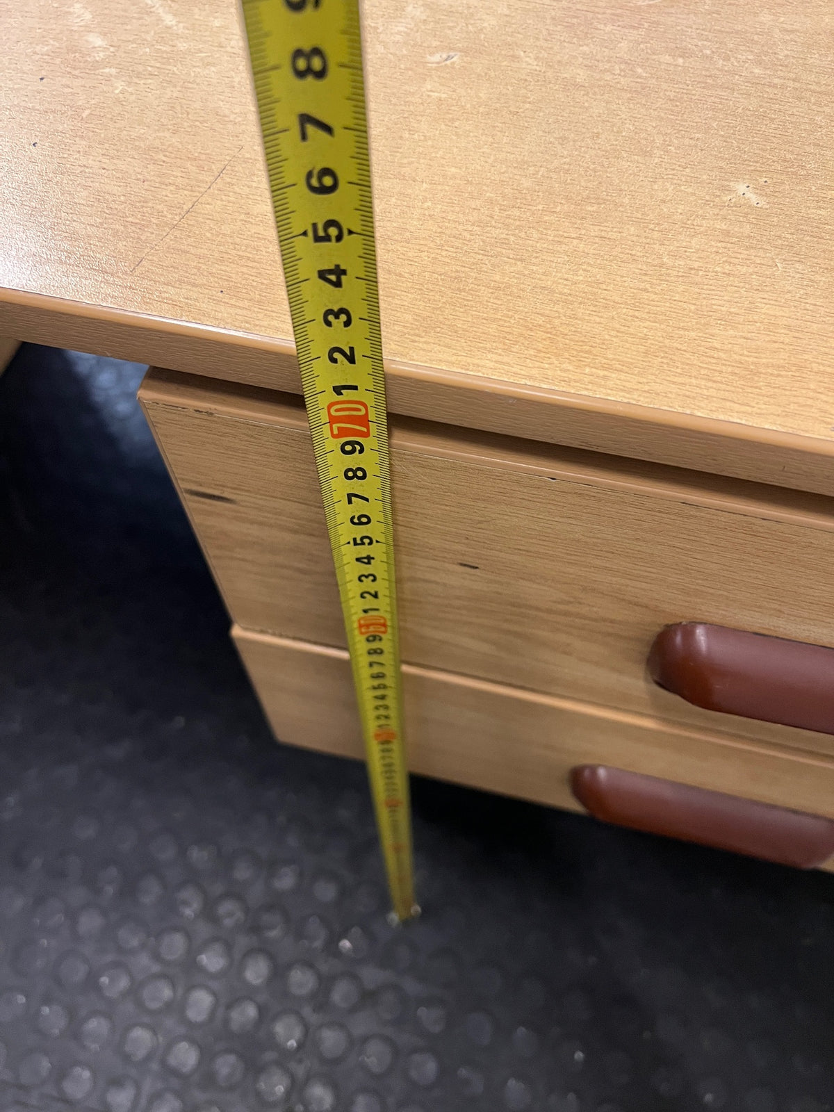 Light Wood-Finish Office Desk with Two Drawers – height measurement