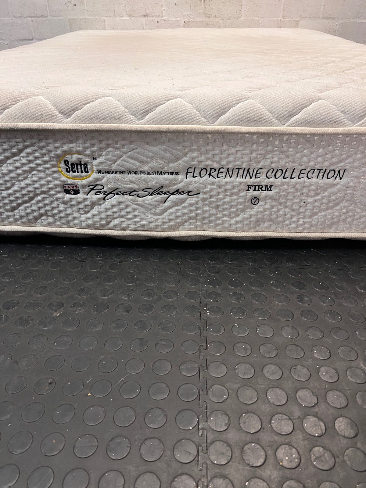 Serta Queen Mattress Florentine Collection — Used Condition with Visible Surface Marks – condition detail