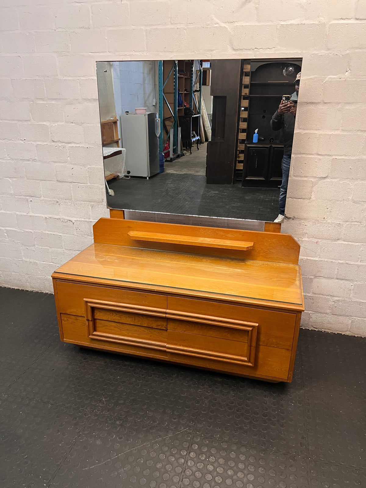 Japanese Oak Dressing Table with Large Mirror — Good Condition with Glass Top – main front view