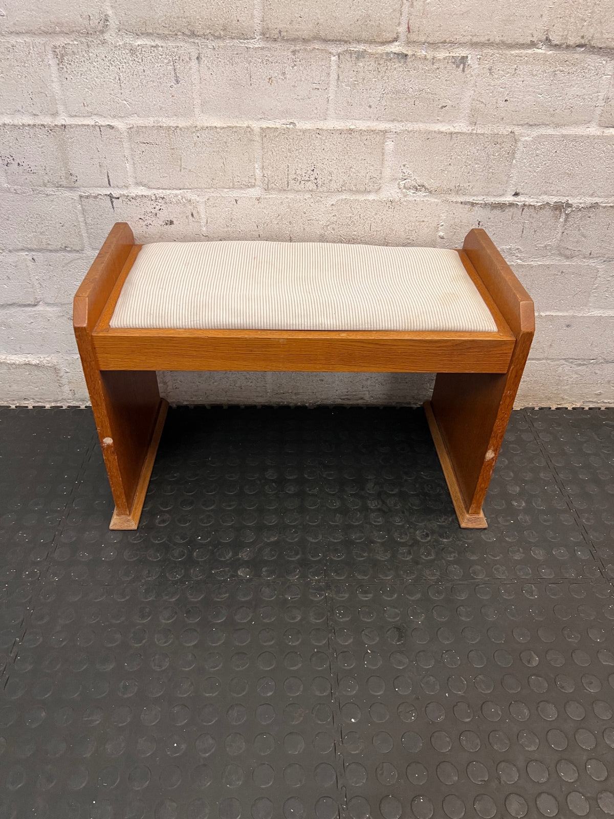 Wooden Dressing Stool with Striped Upholstered Seat – condition detail