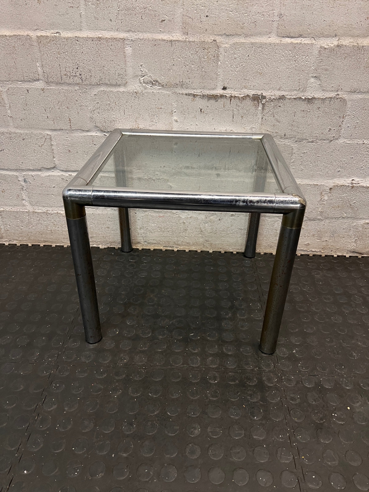 Square Glass and Chrome Side Table with Metal Legs – main front view