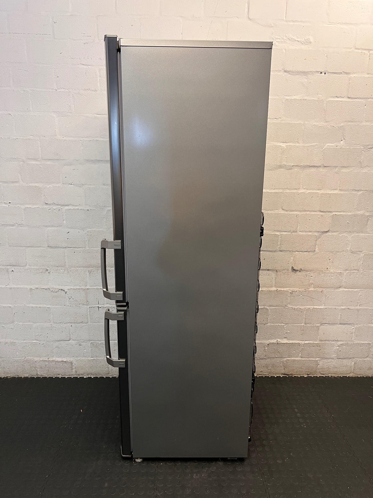 Defy Silver Fridge Freezer with Water Dispenser — Good Working Order – condition detail