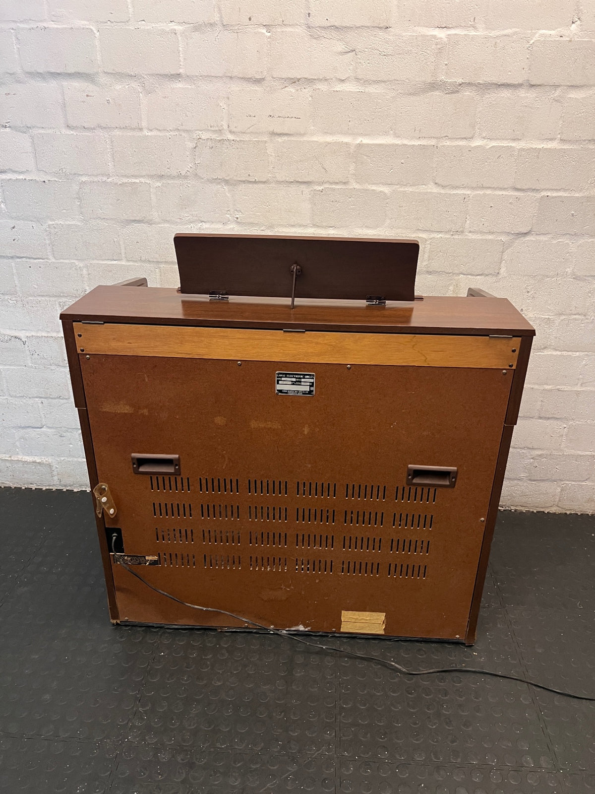 Kawai Brown Electronic Organ with Foot Pedals — Non-functional Keys – back view
