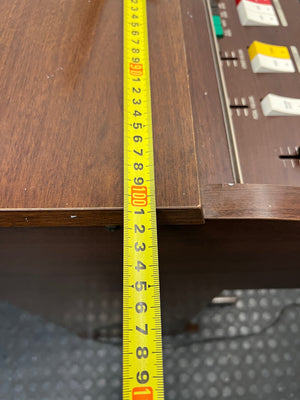 Kawai Brown Electronic Organ with Foot Pedals — Non-functional Keys – width measurement
