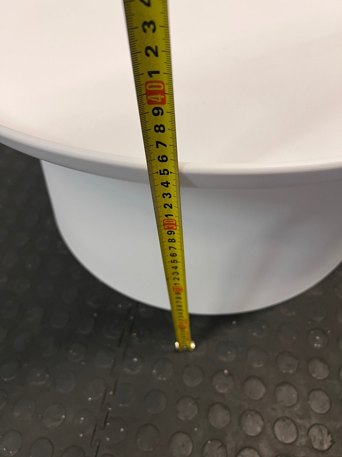 Round White Pedestal Coffee Table — Good Working Order – height measurement