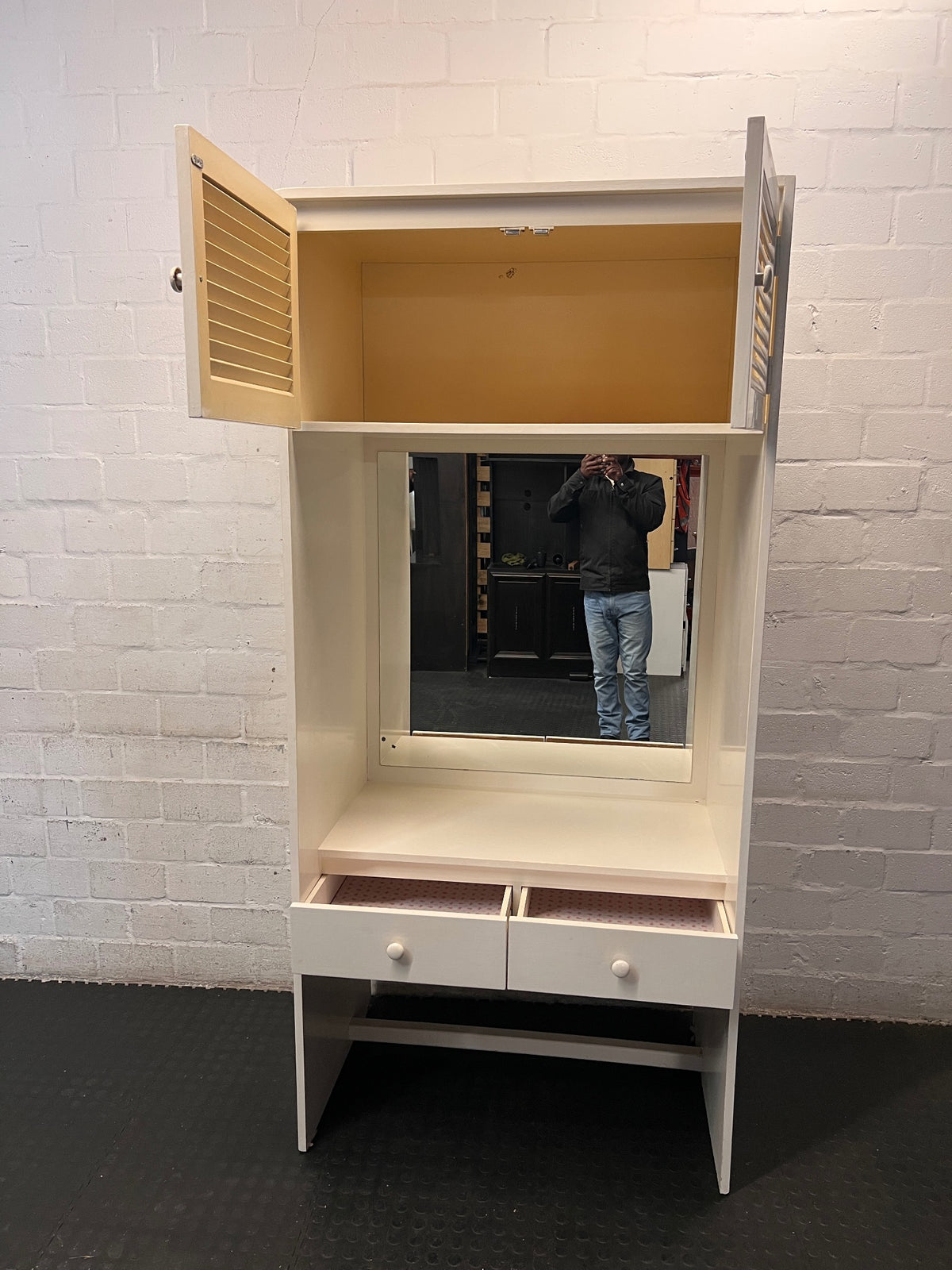 Tall White Wooden Dressing Table with Louvre Cupboard — Very Good Condition – side view