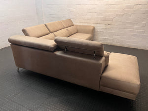 Cielo Beige Corner Couch with Daybed and Adjustable Headrests — Very Good Condition – condition detail