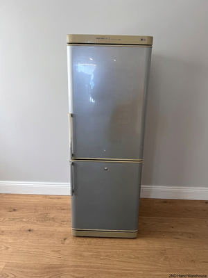 LG Expresscool Silver Fridge-Freezer — Noisy Compressor with Vibrations – styled product image