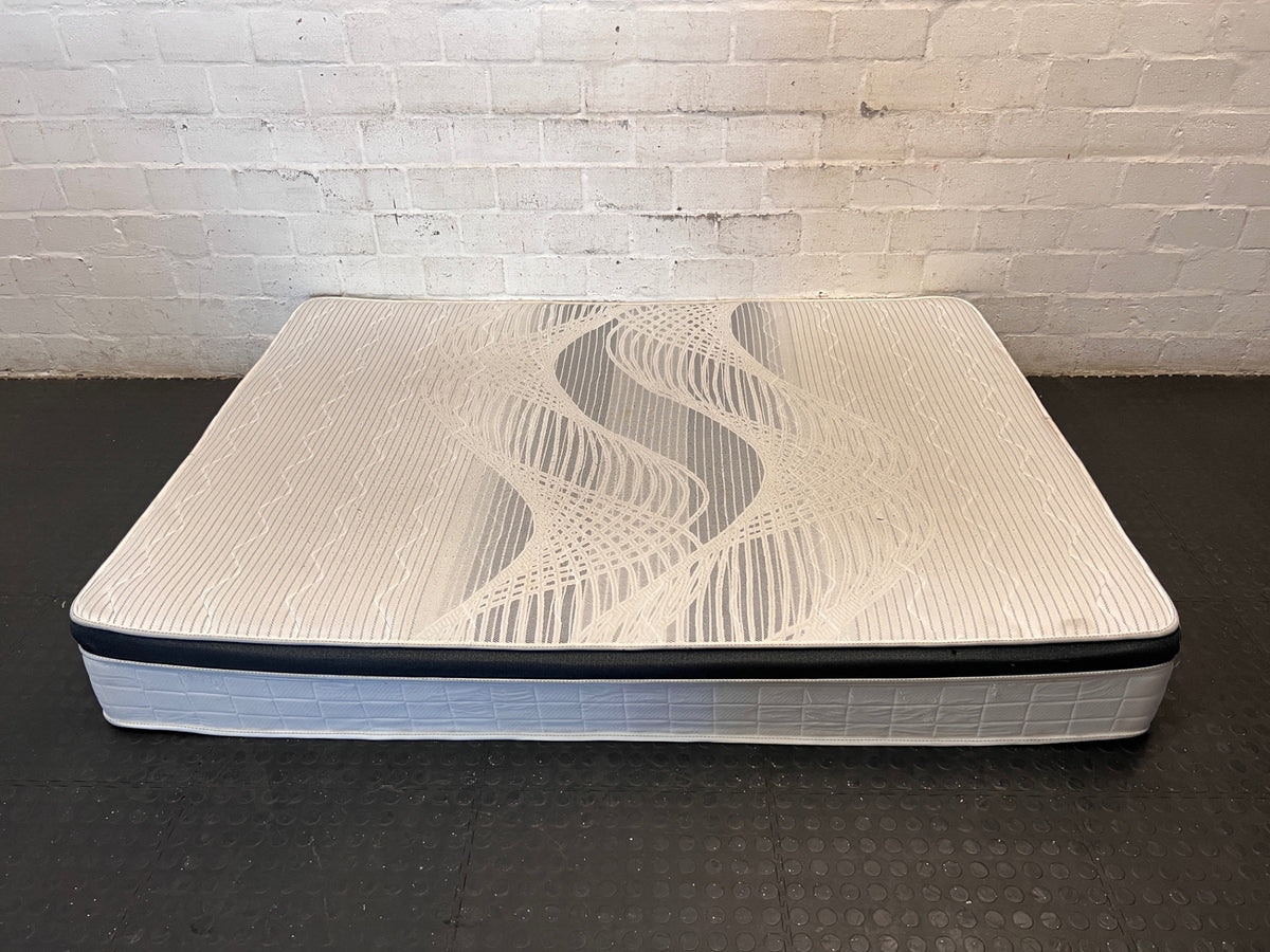 Dynamic Orthopaedic Premium Double Mattress — Two Year Old Mattress in Good Condition – condition detail