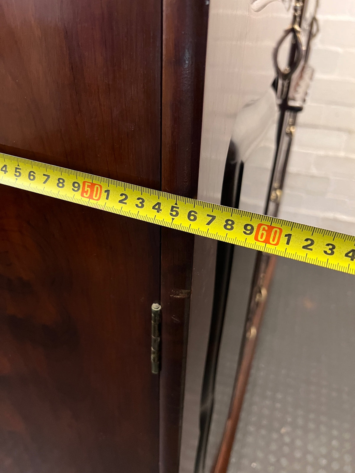 Vintage-Style Dark Wood 3-Door Wardrobe with Drawers — Loose Drawers and Non-Locking Doors – depth measurement