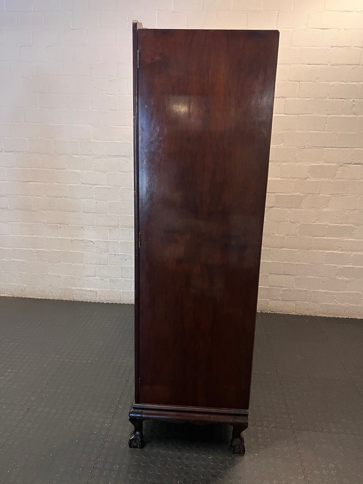 Vintage-Style Dark Wood 3-Door Wardrobe with Drawers — Loose Drawers and Non-Locking Doors – side view